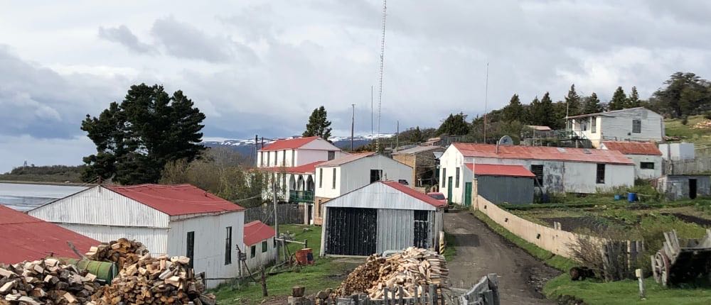 Tras las huellas de los Misioneros: Estancia Harberton y Puerto Almanza